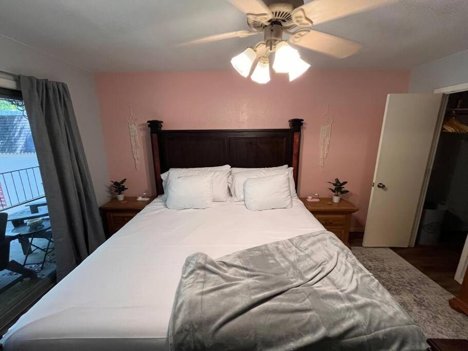 Healing Haven King Bed Suite Dallas Exterior foto